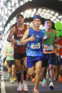 BIB: 1029, 40996, 2040
                            <button type="button" onclick="openModal(20229911)" class="btn btn-primary btn-sm float-right btn-popup" data-toggle="modal" data-target=".modal-high-quality">
                        <i class="fas fa-shopping-cart"></i> Add to Cart
                    </button>
                                            <button type="button" onclick="isThisMe(20229911, true)" class="btn btn-success btn-sm float-right btn-popup btn-isme hidden" data-toggle="tooltip" data-placement="bottom" title="นี่คือรูปของคุณใช่ไหม คลิกที่นี่เพื่อเอาเข้าอัลบั้ม">
                        <i class="fas fa-plus"></i> Add to album
                    </button>
                    <button type="button" onclick="isThisMe(20229911, false)" class="btn btn-warning btn-sm float-right btn-popup btn-isnotme hidden">
                        <i class="fas fa-ban"></i> Remove from album
                    </button>